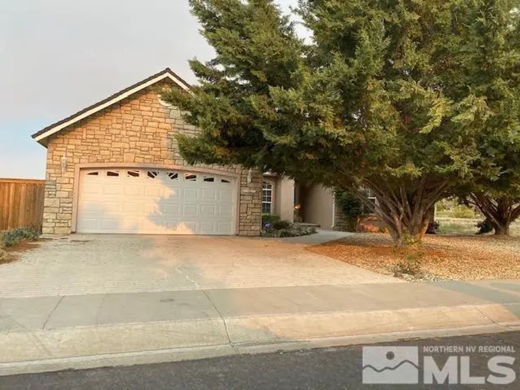 752 Divot Drive, Fernley