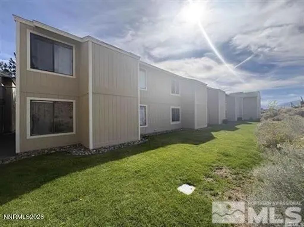 3865 E Leonesio Drive B2, Reno