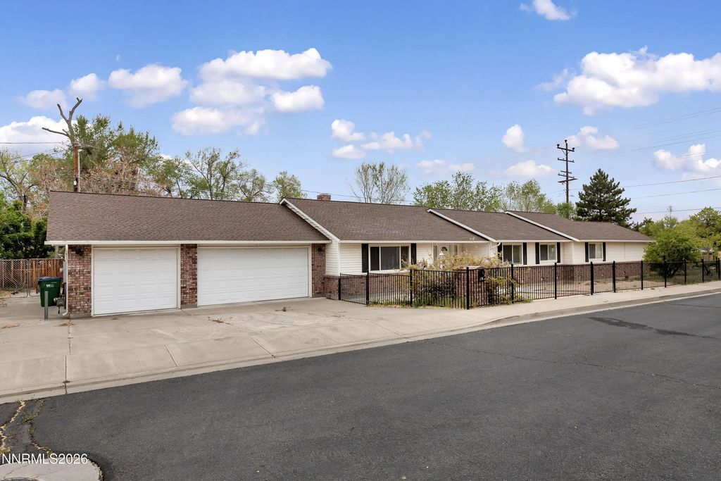 1435 Hunter Lake Drive, Reno