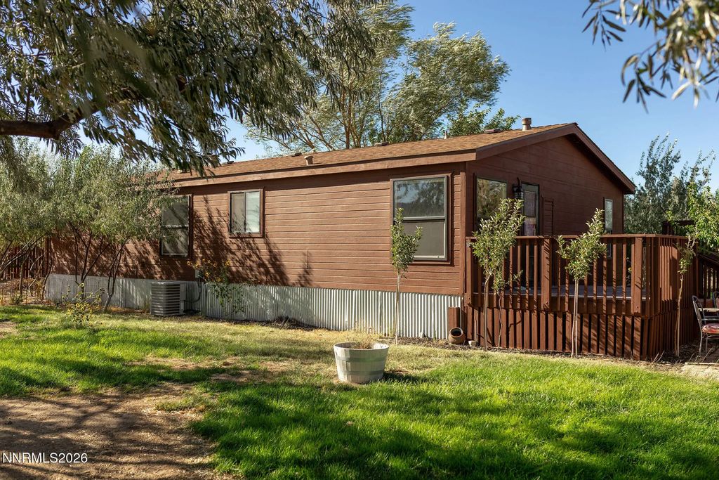 1351 W Spruce Street, Silver Springs