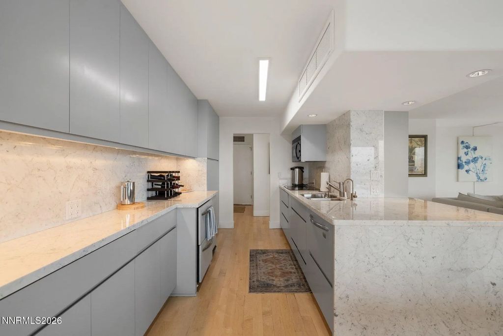 100 N Arlington Avenue Unit 14e, Reno