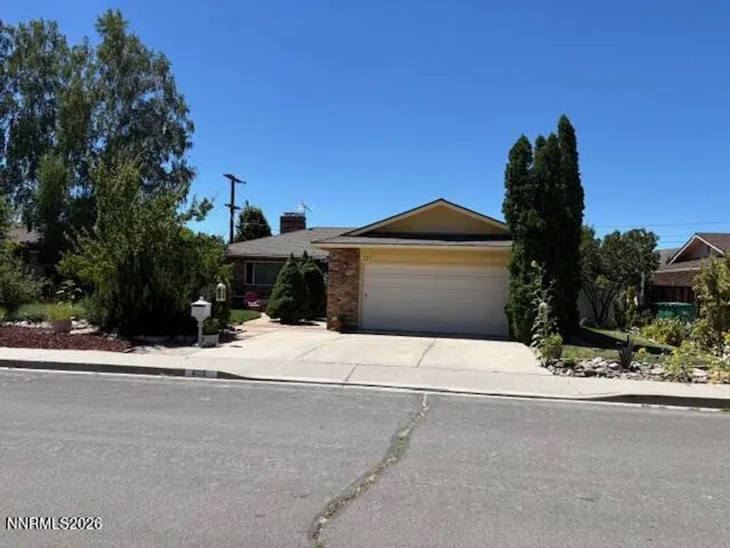 605 Ivy Street, Carson City