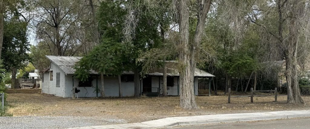 1555 Elmhurst Avenue, Lovelock