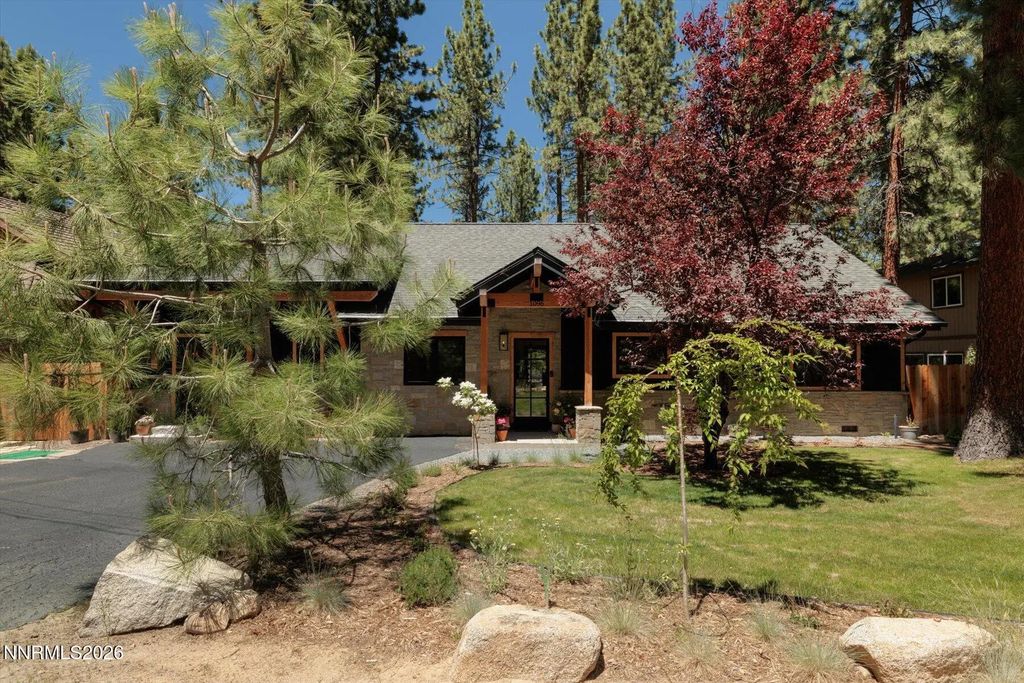 1096 Deercliff Drive, Zephyr Cove