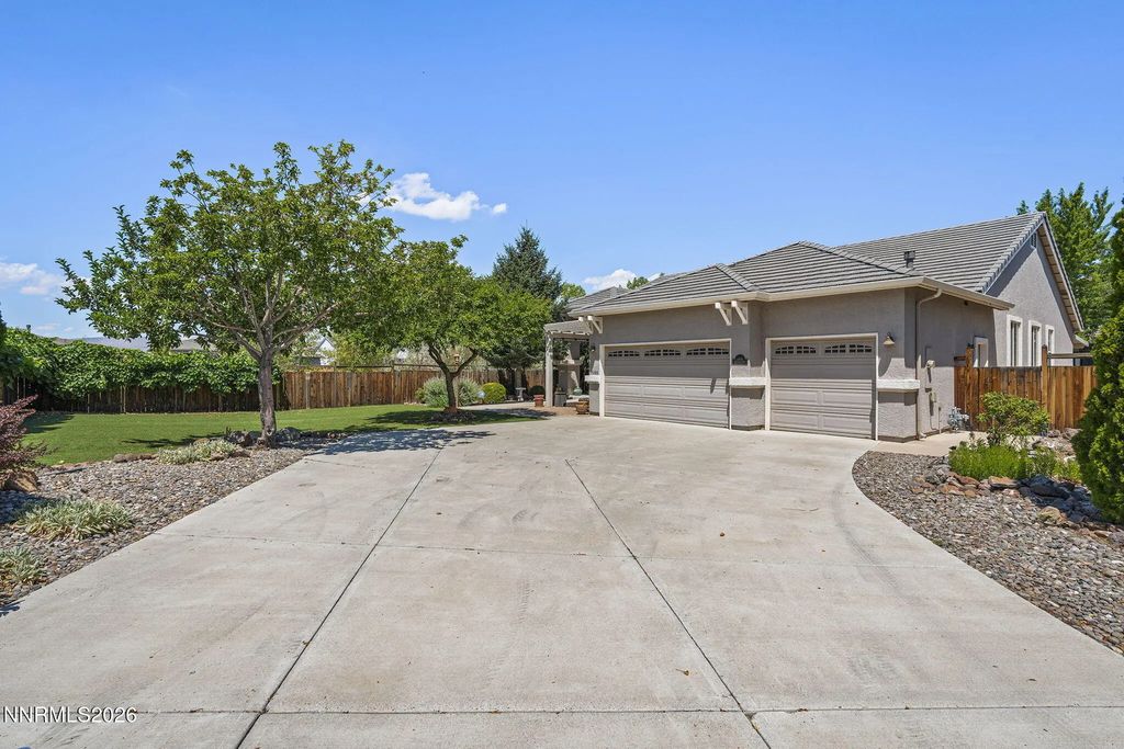 7495 Ash Peak Drive, Sparks