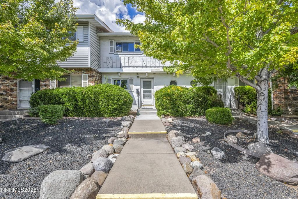 5 Smithridge Park, Reno