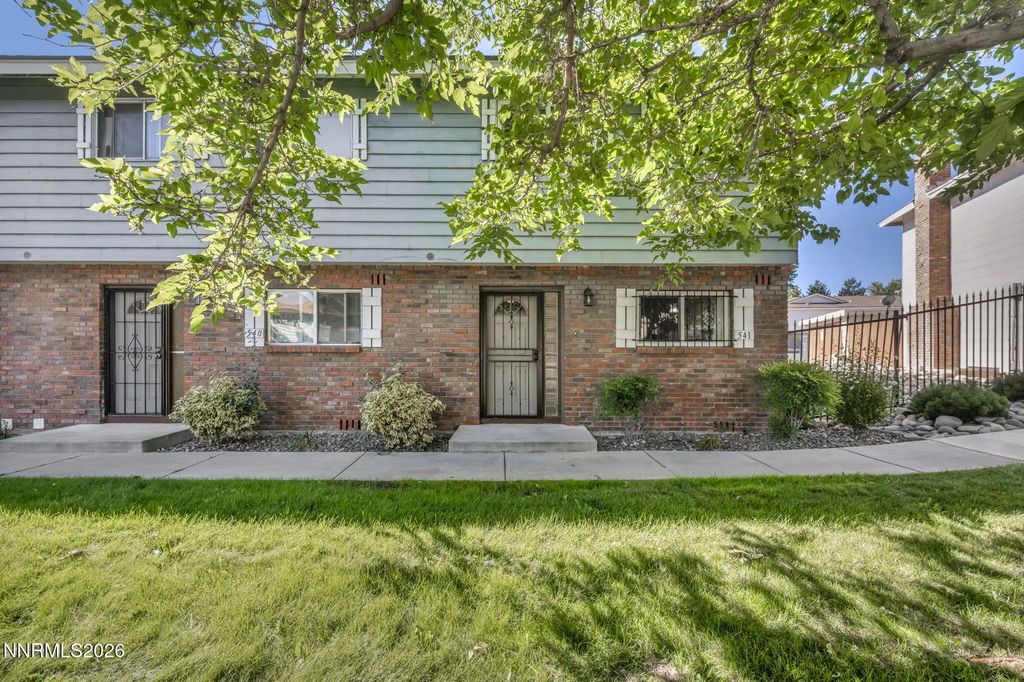 541 Smithridge Park, Reno