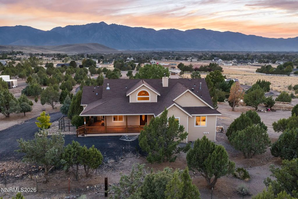 665 Rocking Horse Road, Gardnerville