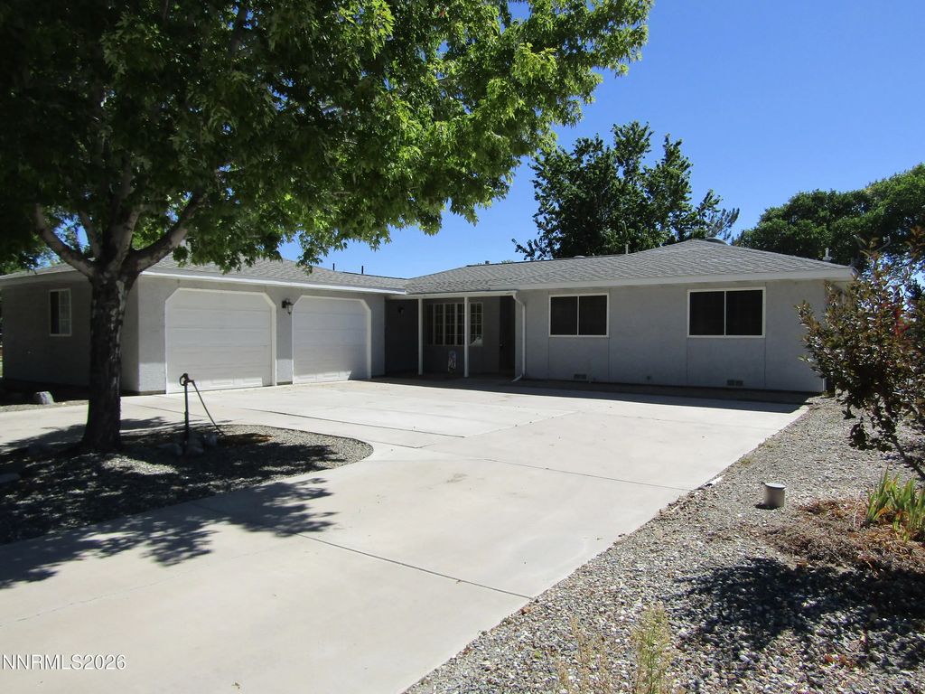 710 N Oregon Street, Yerington