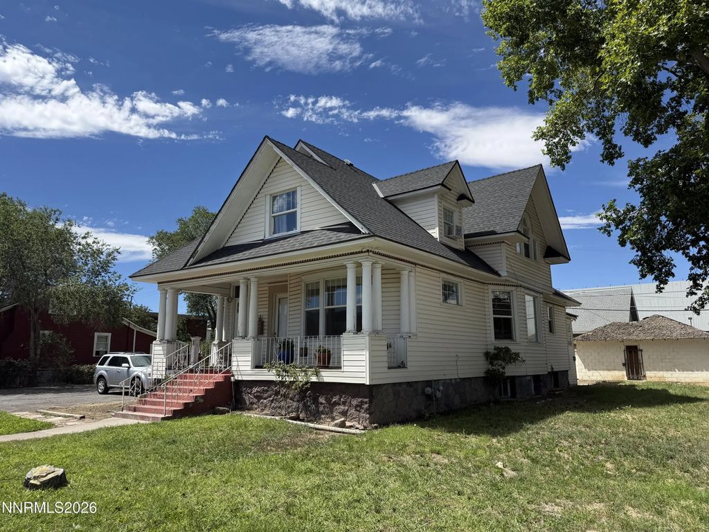 1105 W 2nd Street, Reno