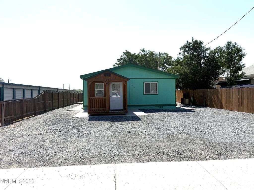 630 Cornell Avenue, Lovelock