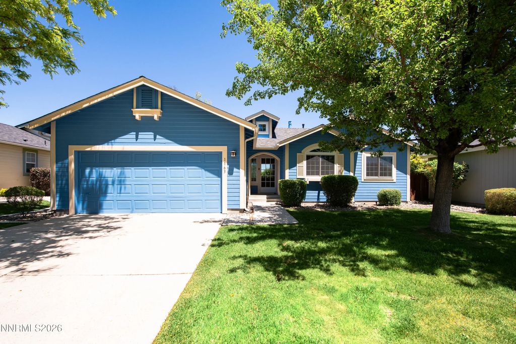 1163 White Oak Loop, Minden