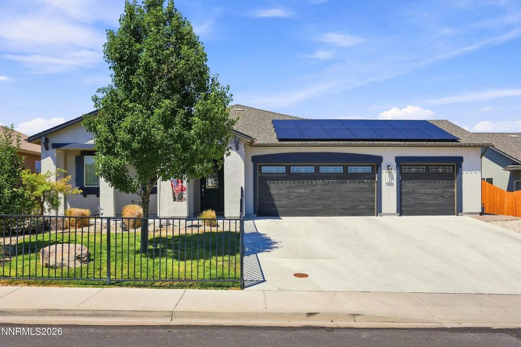 192 Walnut Court, Fernley