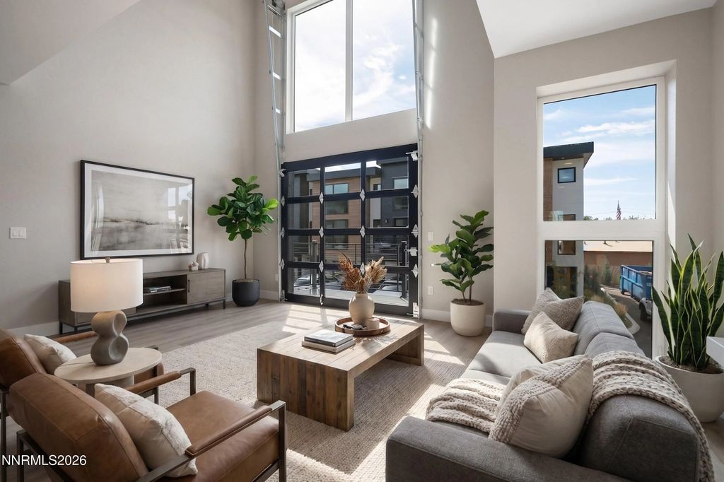 3812 Lakeside Drive, Reno