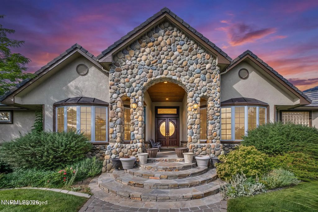 423 Claire Court, Gardnerville