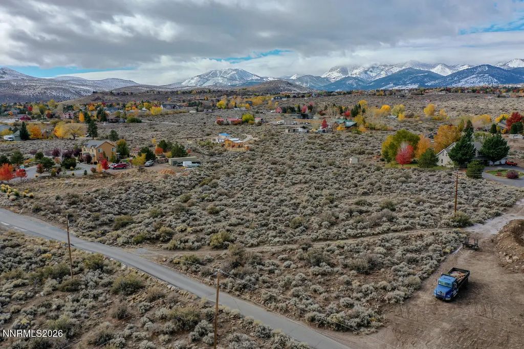 Cinder Lane, Reno