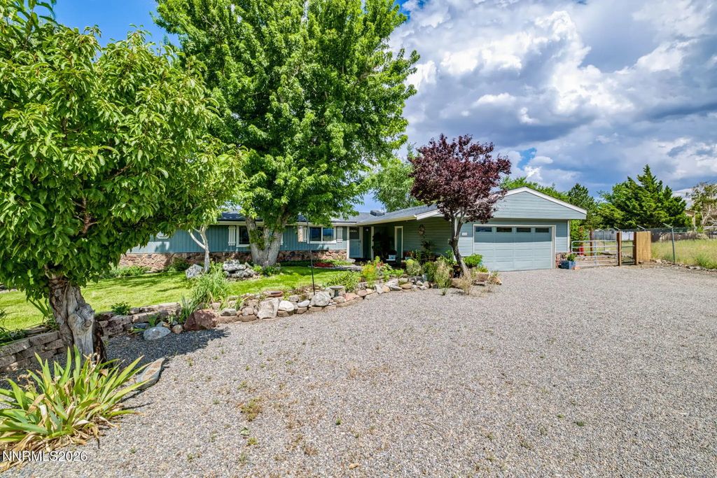 1274 Kingston Way, Gardnerville