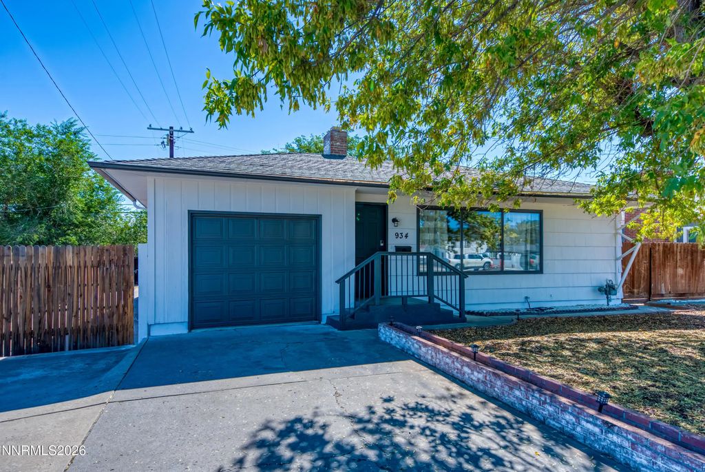 934 Pyramid Way, Sparks
