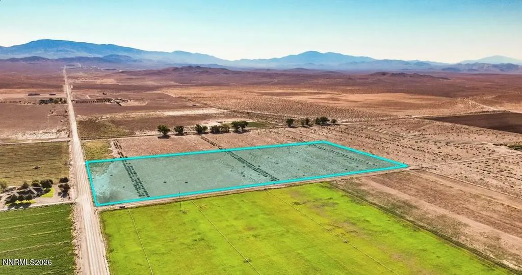 E Pursel Lane, Yerington
