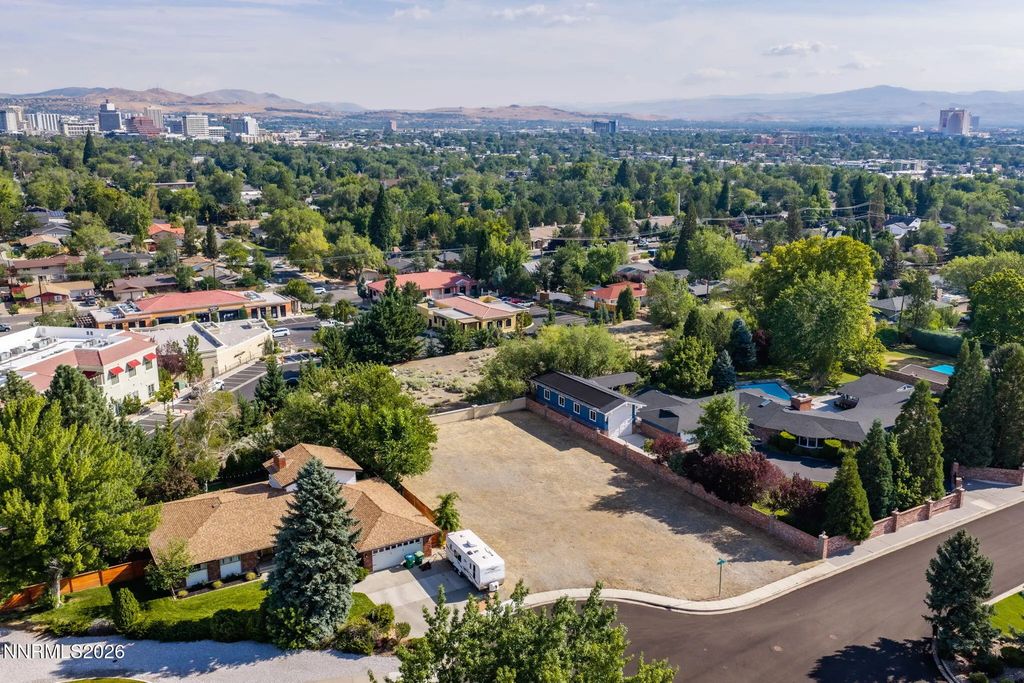Chevy Chase Street, Reno