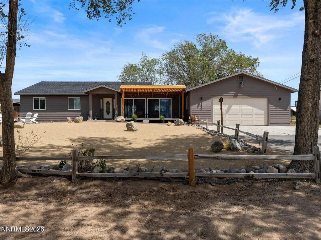 2833 Fuller Avenue, Minden