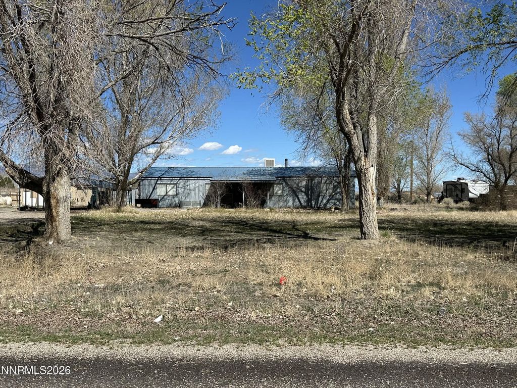 557 W Pablo Road, Round Mountain