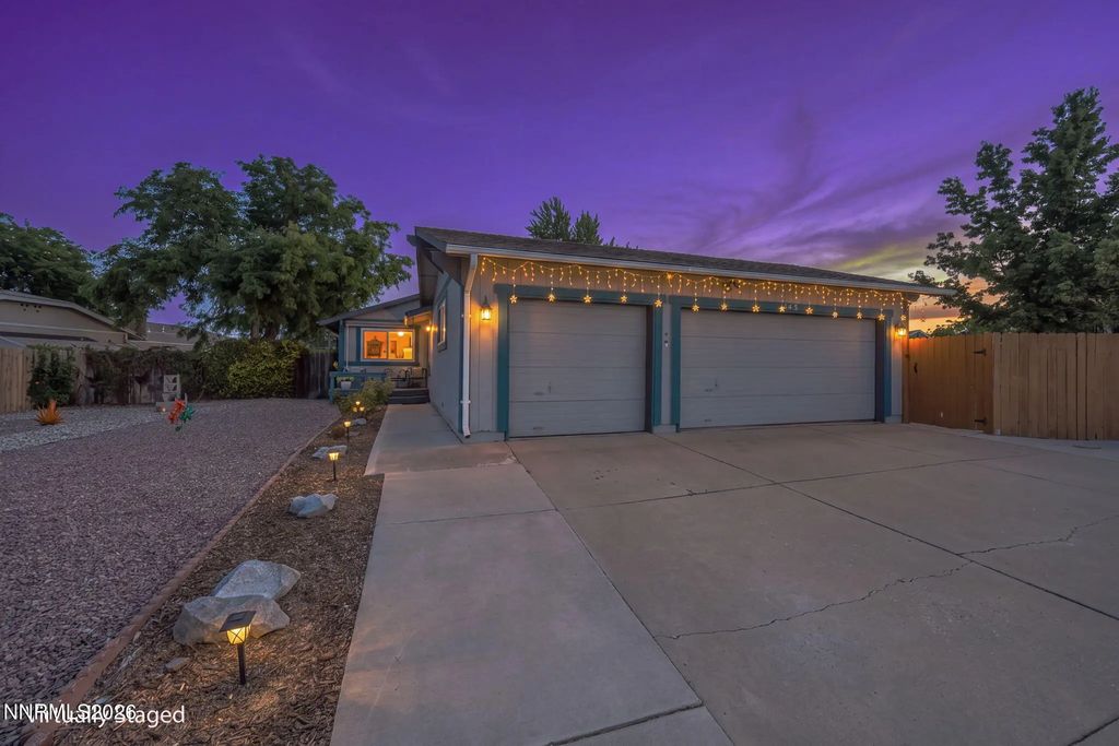 345 E Gault Way, Sparks