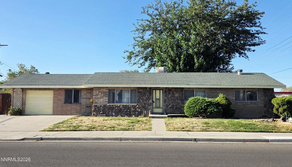 761 W A Street, Fallon