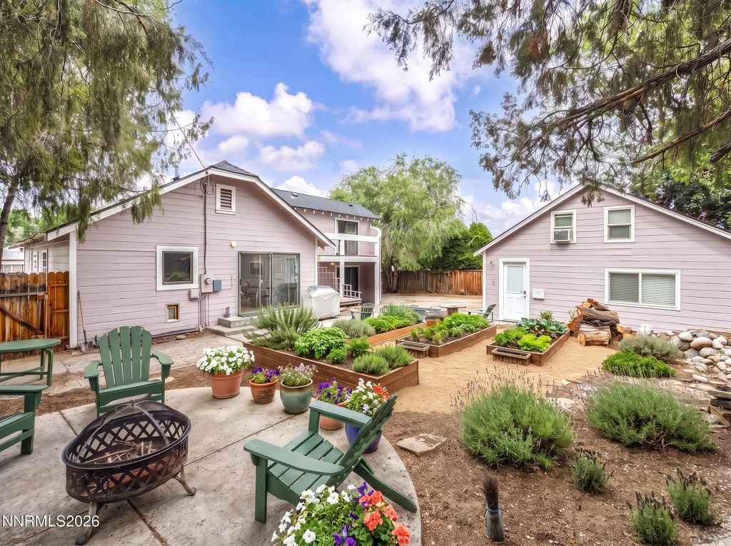 1350 Feather Way, Reno