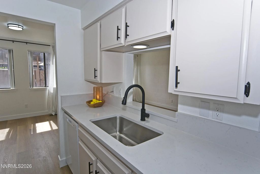 121 Lake Glen Drive, Carson City