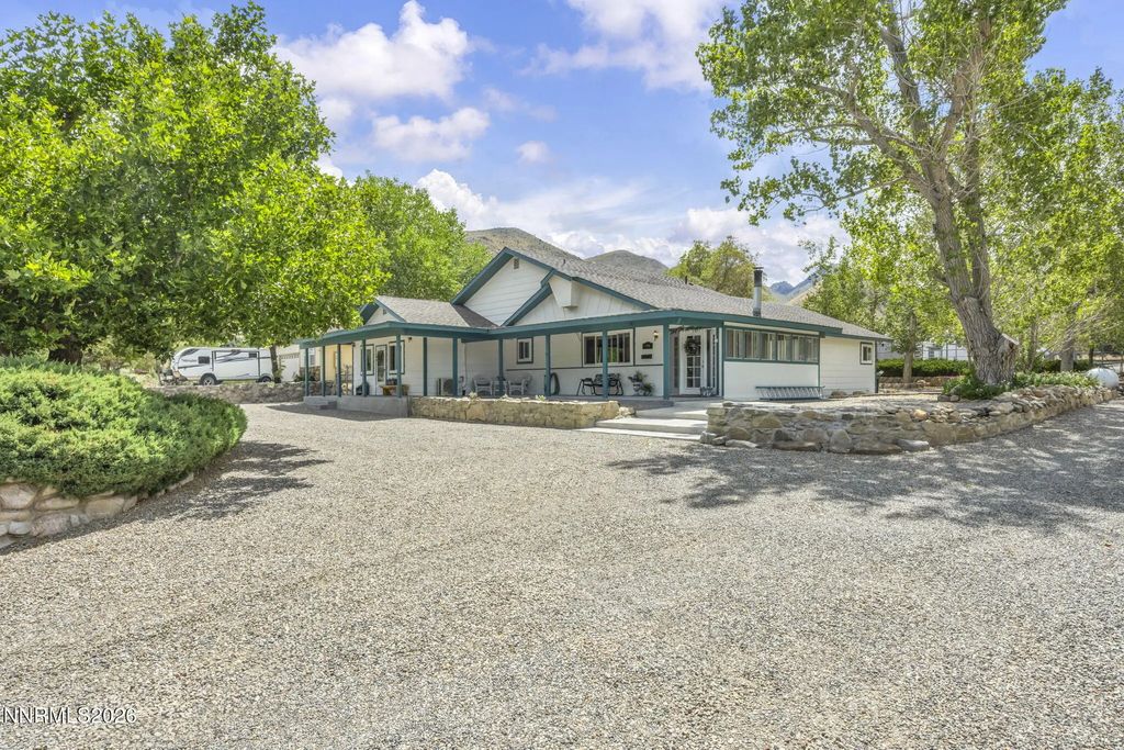 193 Mule Deer Road, Coleville