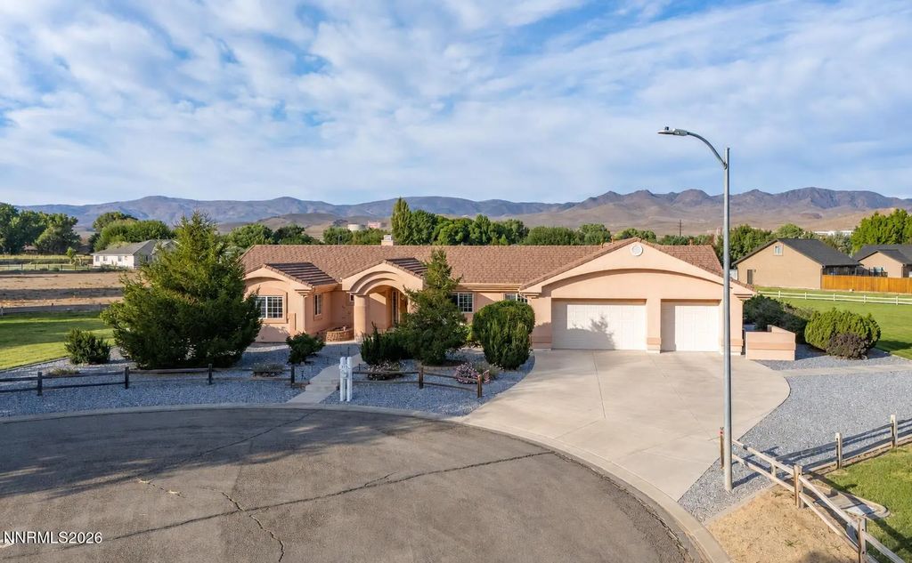 213 Quail Run Road, Fernley