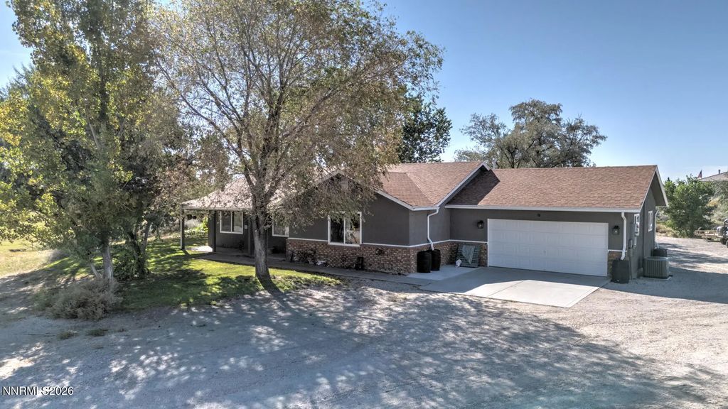 5275 Toyon, Fallon