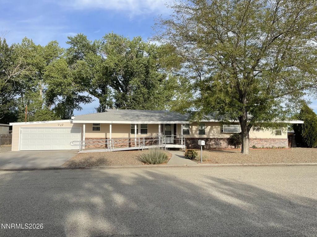 7 Piping Rock Lane, Yerington