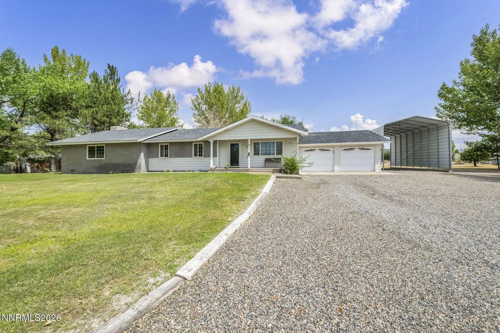 79 W Tucker Lane, Yerington