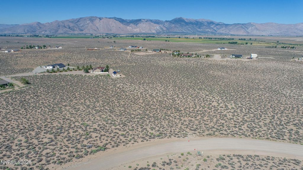 201 W Sierra View Drive, Smith Valley