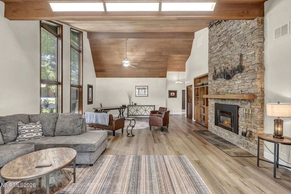 1954 S Villa Way, Reno