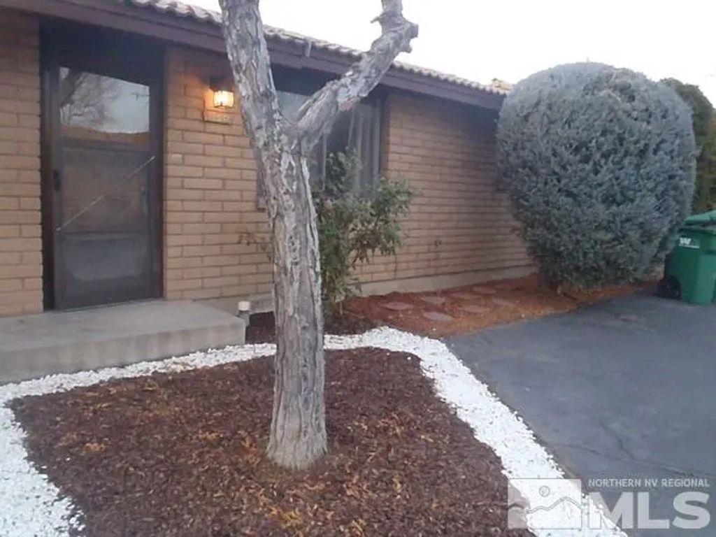 1136 H Street, Sparks