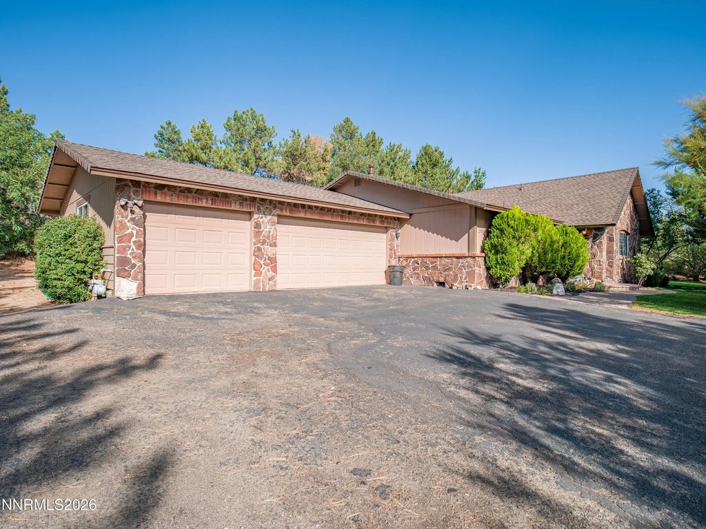 12745 Thomas Creek Road, Reno