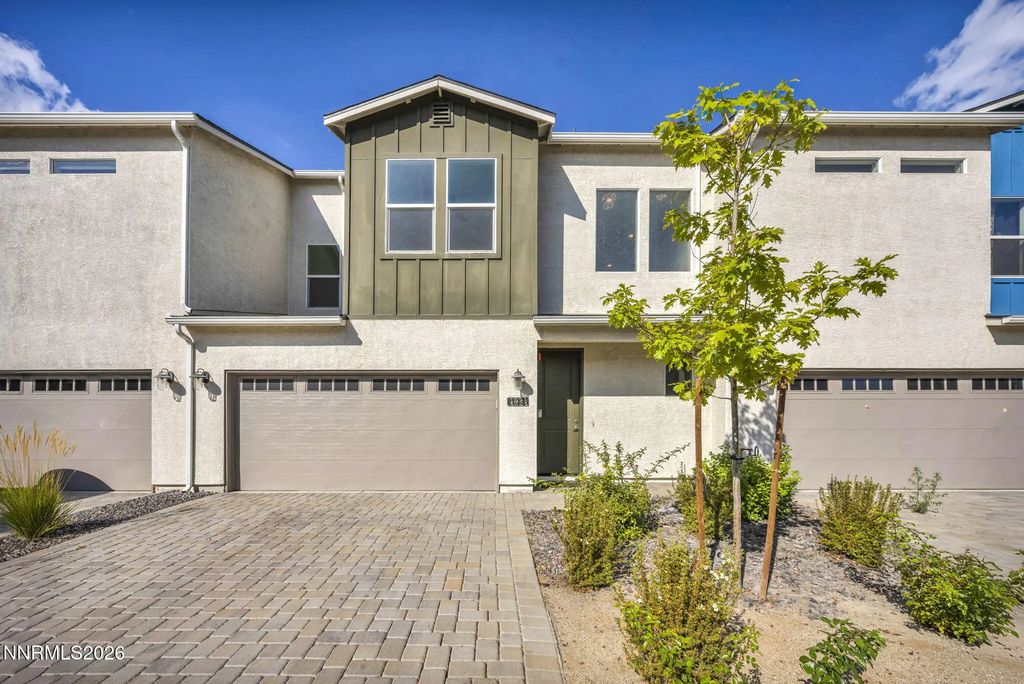 4921 Black Falcon Way, Sun Valley