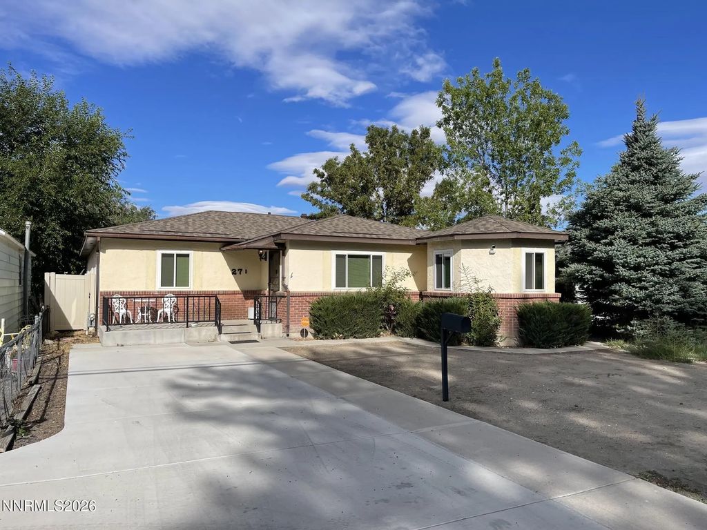 27 S Center Street, Yerington