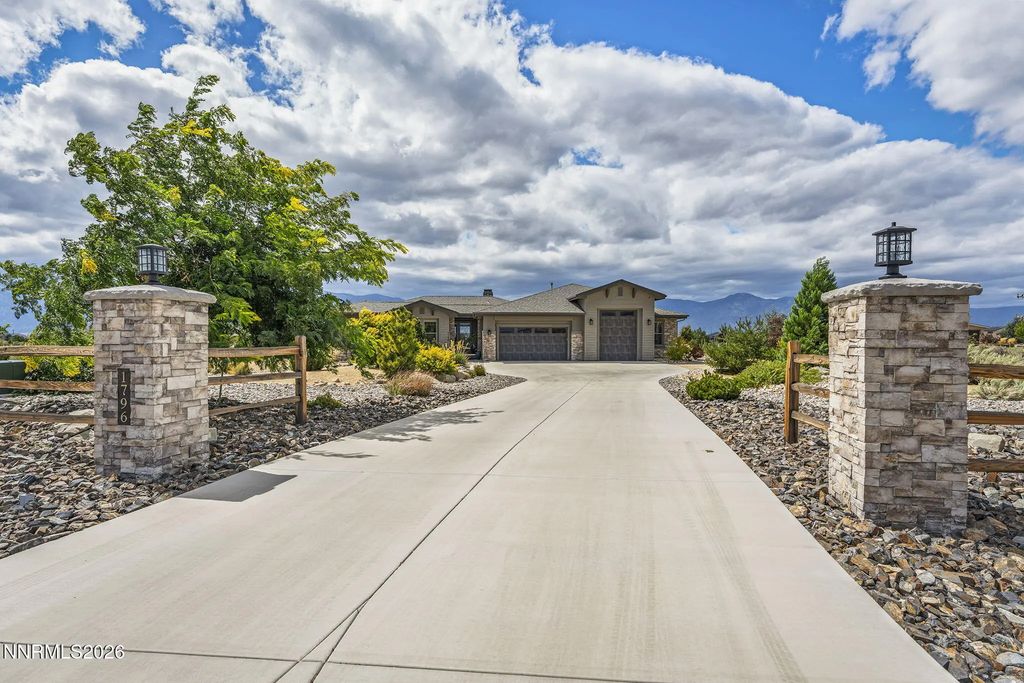 1796 Grandview Parkway, Minden