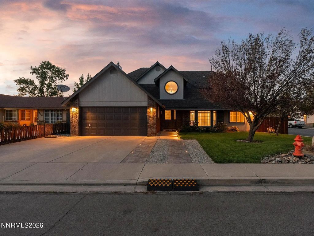 698 Lucas Drive, Carson City