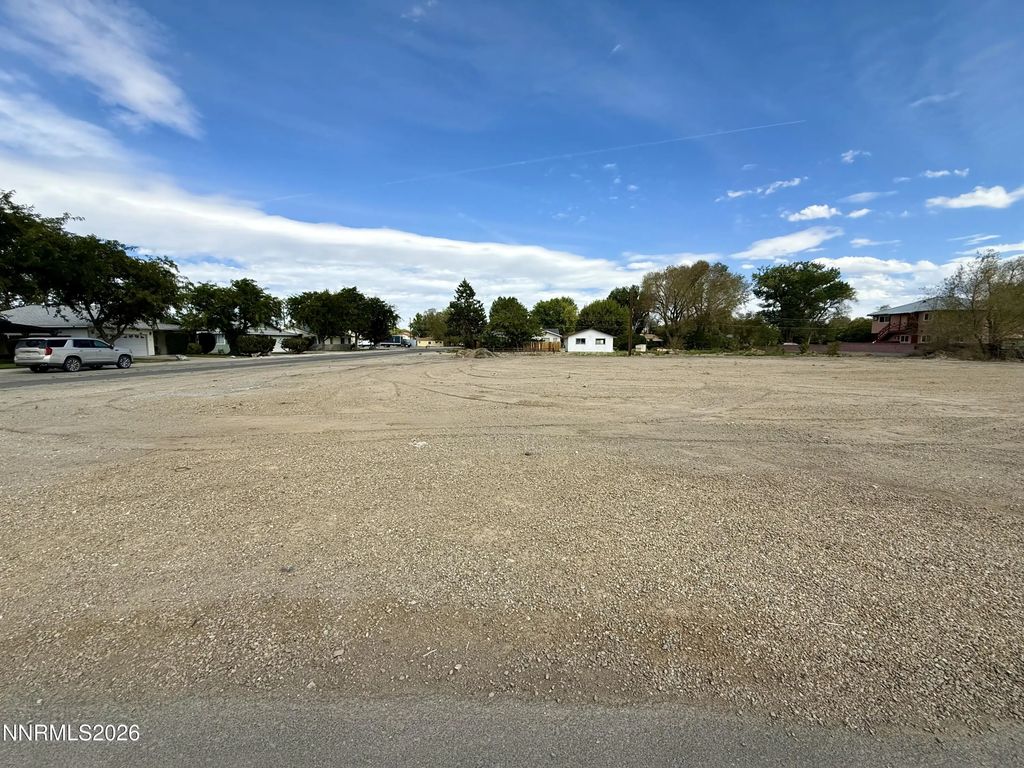 456 S Whitacre Street, Yerington