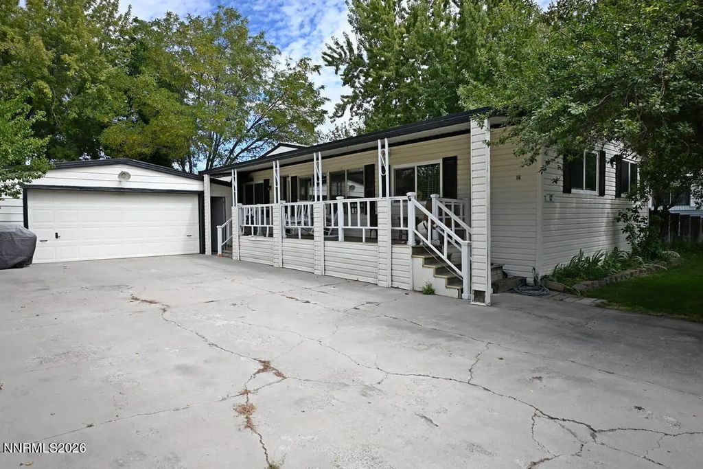 12 Bryan Circle, Carson City