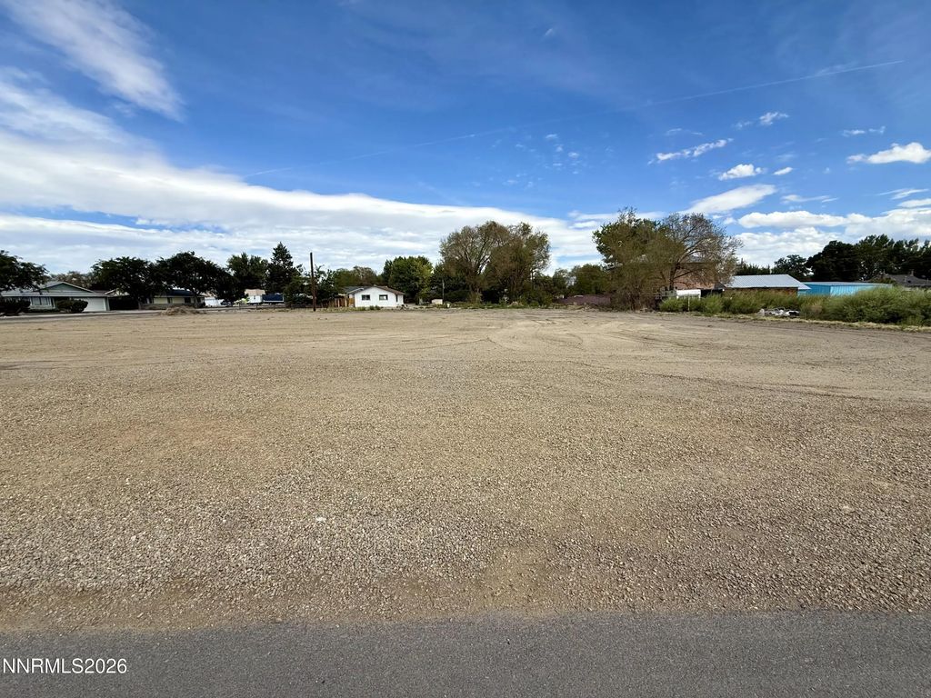 466 S Whitacre Street, Yerington