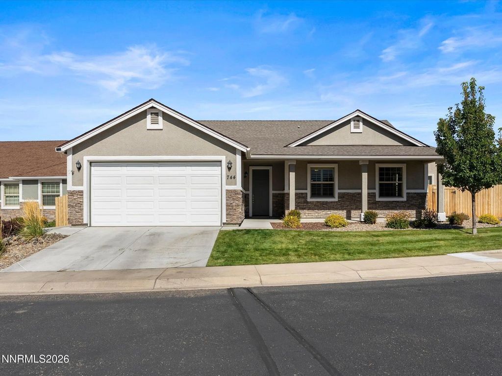 744 E Cottage Loop, Gardnerville