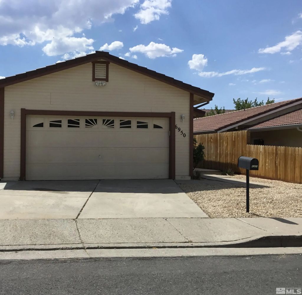 6950 Forsythia Way, Reno