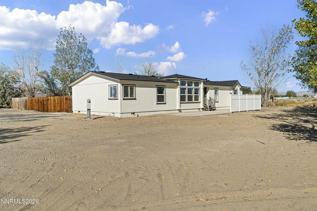 2965 E 8th Street, Silver Springs