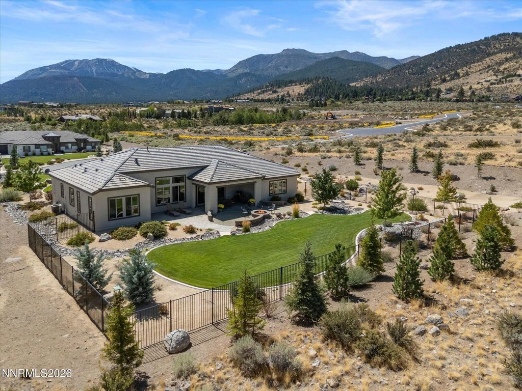 5451 Salmon River Court, Reno